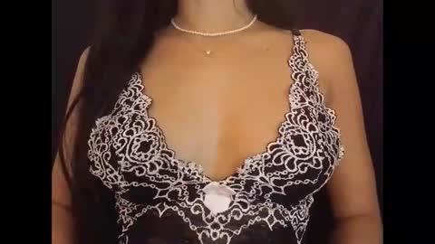 Snapshot of sexyideusa chatting on January 30, 2025, 2:06 am Sexy online show from January 30, 2025, 2:06 am