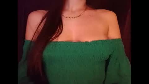 Snapshot of sexyideusa chatting on September 12, 2025, 12:22 am Sexy online show from September 12, 2025, 12:22 am