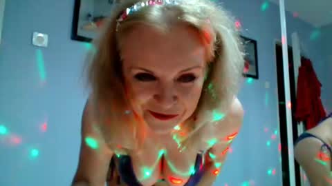 Snapshot of sexyjennyeu chatting on February 26, 2025, 8:44 pm Jenny online show from February 26, 2025, 8:44 pm