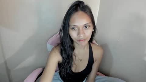 Snapshot of sexykarina_ chatting on May 13, 2026, 6:11 am Karina3 online show from May 13, 2026, 6:11 am