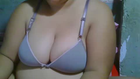 Snapshot of sexykittymom chatting on November 7, 2025, 10:43 pm sexykittymom online show from November 7, 2025, 10:43 pm