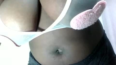 Snapshot of sexylicious_ chatting on September 30, 2025, 10:31 am sexylicious_ online show from September 30, 2025, 10:31 am