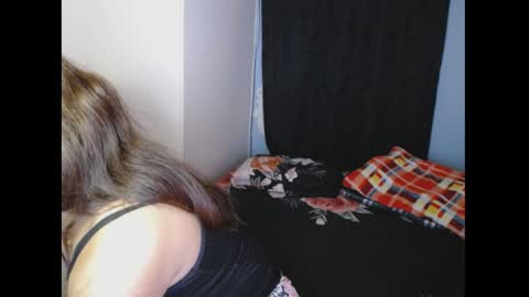 Snapshot of sexyloba_ chatting on January 1, 2025, 2:30 am sexyloba independent model online show from January 1, 2025, 2:30 am