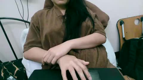 Snapshot of sexylove212002 chatting on December 7, 2024, 8:44 am Lily online show from December 7, 2024, 8:44 am