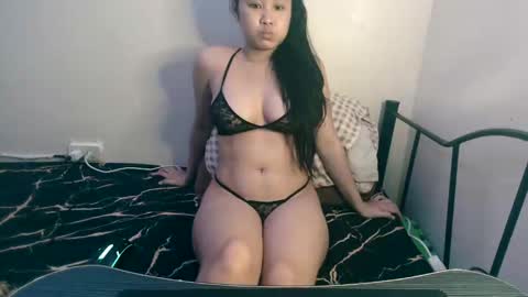 Snapshot of sexylove212002 chatting on January 1, 2025, 10:56 pm Lily online show from January 1, 2025, 10:56 pm