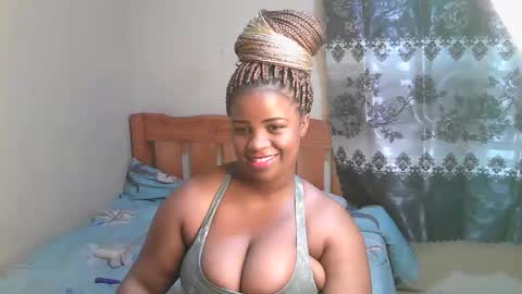 sexylucy33 online show from February 17, 2026, 9:43 pm