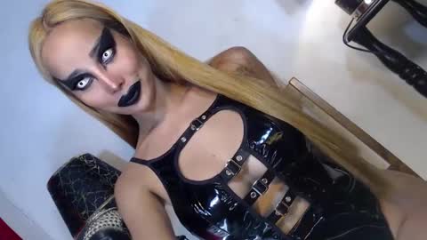 Queen Sofia online show from March 12, 2025, 1:47 am