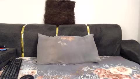 Melina online show from December 4, 2025, 11:13 pm