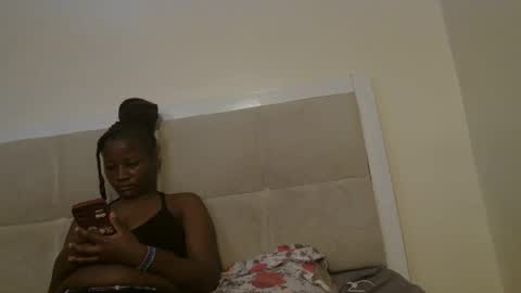 Miss mia online show from October 11, 2025, 5:39 am