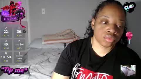 SexyMona online show from November 12, 2025, 1:00 pm