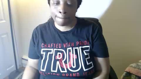 SexyMona online show from April 2, 2026, 9:18 am