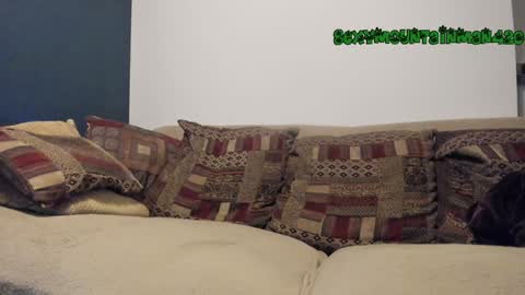 Sexymountainman420 online show from December 16, 2024, 4:45 am