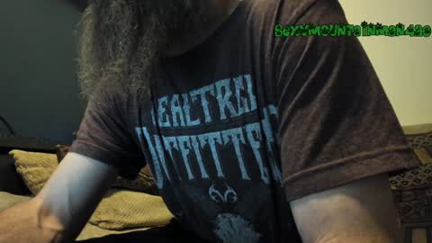 Sexymountainman420 online show from December 23, 2024, 4:12 am