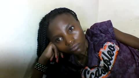 VIVIAN online show from February 18, 2025, 5:53 am