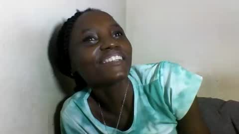 VIVIAN online show from February 18, 2025, 7:30 pm