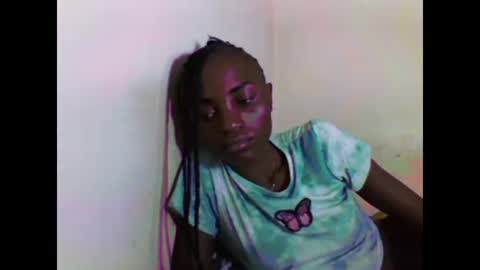 VIVIAN online show from March 7, 2025, 4:46 am