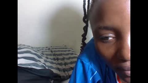 VIVIAN online show from December 2, 2025, 6:58 pm