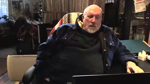 Grizz Lee Bear online show from December 10, 2024, 3:12 pm