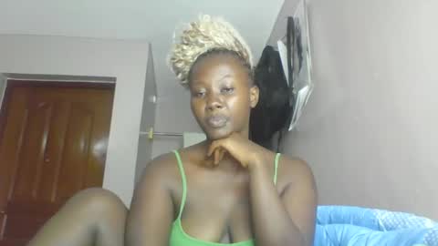 sexypamm online show from March 18, 2026, 6:55 pm