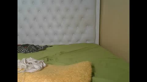 queenivy online show from November 7, 2025, 6:41 pm