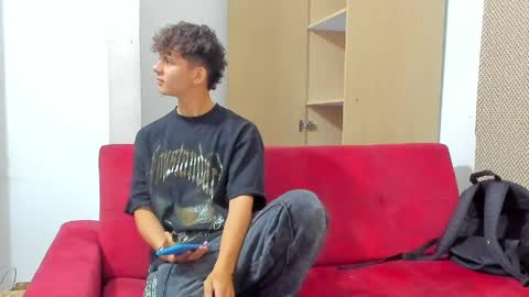 MATIAS-18   THIAHO -18  MAX-19  NICOKALY-19  CAIN-19   MOD ESTEBAN online show from April 17, 2026, 1:58 pm