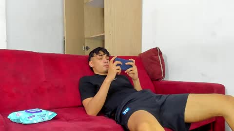 Snapshot of sexys_boys18 chatting on May 26, 2026, 7:21 pm MATIAS-18 THIAHO -18 MAX-19 NICOKALY-19 CAIN-19 MOD ESTEBAN online show from May 26, 2026, 7:21 pm