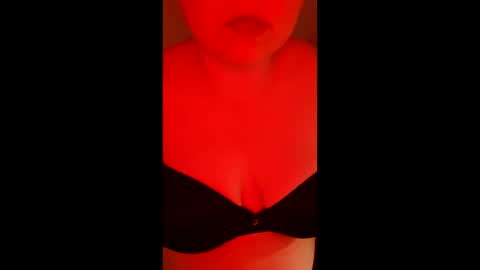 Snapshot of sexysidney22 chatting on April 19, 2026, 5:29 am sexysidney22 online show from April 19, 2026, 5:29 am
