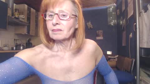 Snapshot of sexysilvie3112 chatting on January 21, 2025, 3:10 pm Silvie online show from January 21, 2025, 3:10 pm