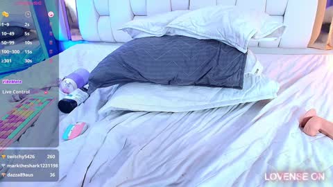 Snapshot of sexysister_ chatting on January 2, 2025, 3:19 pm Kendall online show from January 2, 2025, 3:19 pm