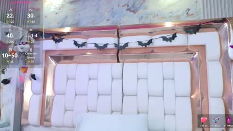 Snapshot of sexysister_ chatting on October 18, 2025, 12:17 pm Kendall online show from October 18, 2025, 12:17 pm