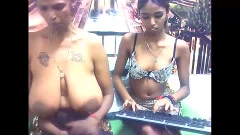 sexyva4u2luv online show from February 20, 2025, 10:05 am