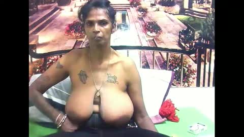 sexyva4u2luv online show from February 21, 2025, 4:59 pm