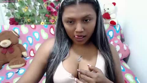 sexyvaldiry online show from December 30, 2024, 7:42 pm