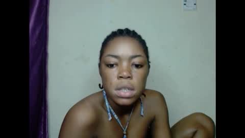 Snapshot of sexyxmilfx chatting on September 11, 2025, 12:38 pm sexyxmilfx online show from September 11, 2025, 12:38 pm