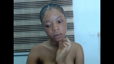 sexyxpeach online show from December 22, 2025, 7:11 pm