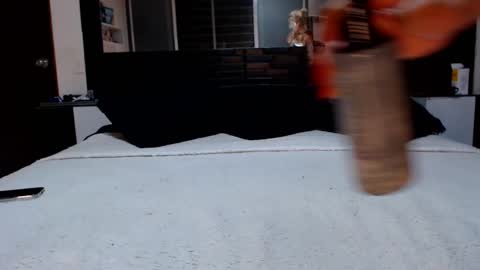 sexyycutedoll online show from February 8, 2025, 2:04 am