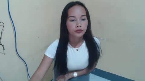 Snapshot of sexyykalea chatting on May 21, 2026, 2:40 am Lea3 online show from May 21, 2026, 2:40 am