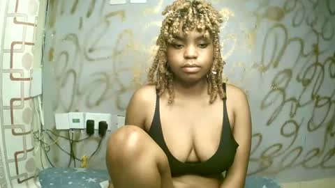 Snapshot of sexyyred_ chatting on March 12, 2025, 10:07 pm sexyyred_ online show from March 12, 2025, 10:07 pm