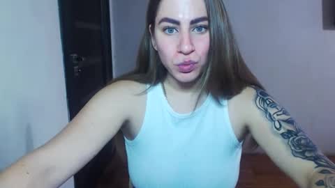 Snapshot of sexyyuliia777 chatting on October 18, 2025, 9:32 am Yuliia online show from October 18, 2025, 9:32 am