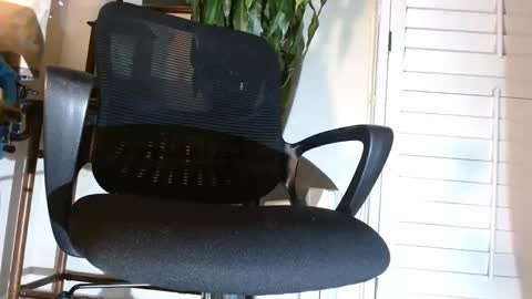 sf_bella online show from March 9, 2025, 7:34 am