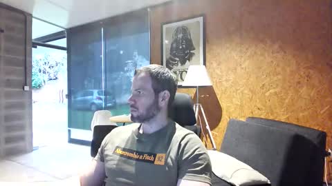 Snapshot of shad0w_hunter chatting on September 11, 2025, 12:16 pm shad0w_hunter online show from September 11, 2025, 12:16 pm