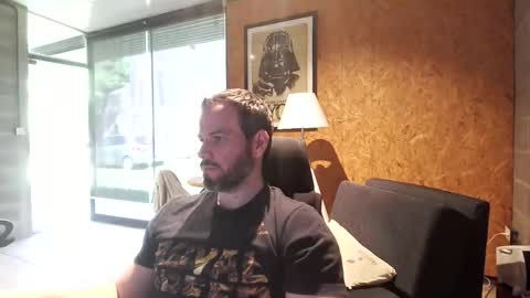 Snapshot of shad0w_hunter chatting on January 8, 2026, 1:35 pm shad0w_hunter online show from January 8, 2026, 1:35 pm