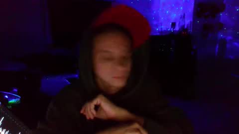 Snapshot of shades455 chatting on March 30, 2026, 1:28 am shades455 online show from March 30, 2026, 1:28 am