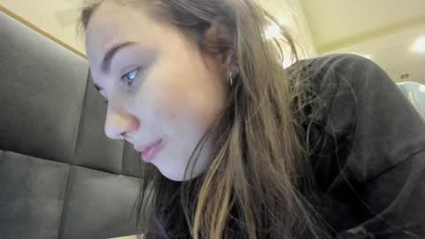 Snapshot of shadow_raffi chatting on December 4, 2024, 2:20 am shadow_raffi online show from December 4, 2024, 2:20 am