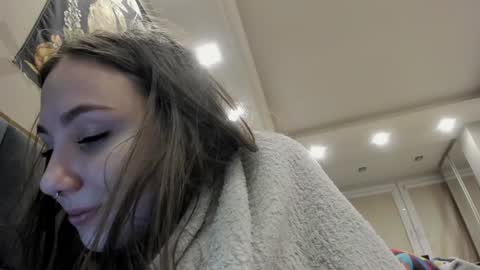 Snapshot of shadow_raffi chatting on December 18, 2024, 2:49 pm shadow_raffi online show from December 18, 2024, 2:49 pm