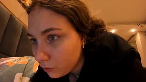 Snapshot of shadow_raffi chatting on October 16, 2025, 3:29 am shadow_raffi online show from October 16, 2025, 3:29 am