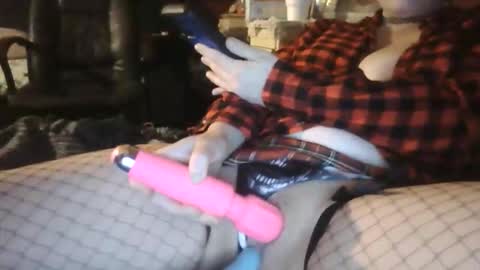 shae6969nme online show from April 15, 2026, 6:31 am