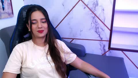 Snapshot of shairajaramillo chatting on April 29, 2026, 8:15 pm Shaira online show from April 29, 2026, 8:15 pm