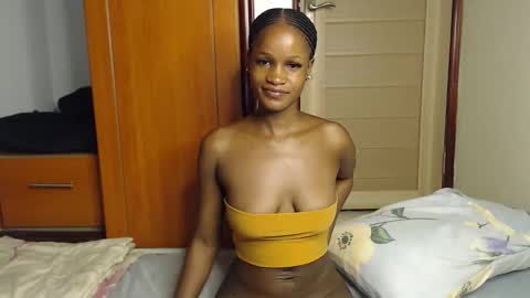 Snapshot of shakkiecam chatting on November 11, 2025, 3:23 pm Shaky online show from November 11, 2025, 3:23 pm