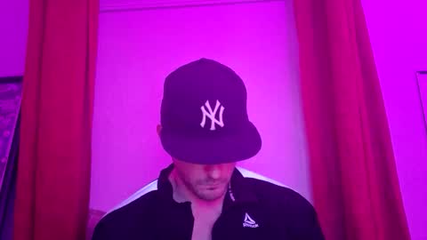 Snapshot of shalom77712327 chatting on April 14, 2026, 4:40 am shalom77712327 online show from April 14, 2026, 4:40 am